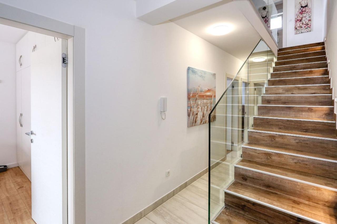 Luxury Apartment Isabell Zaton  Eksteriør bilde