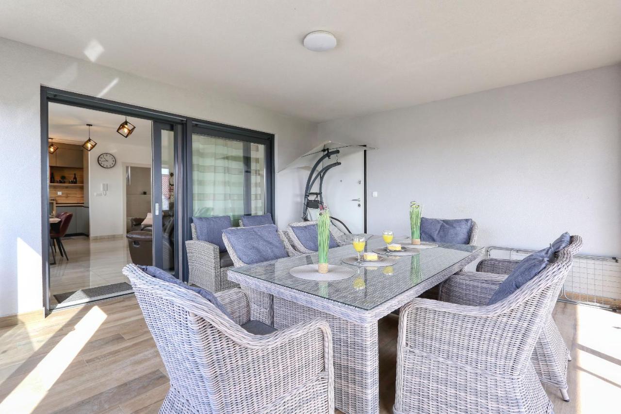 Luxury Apartment Isabell Zaton  Eksteriør bilde