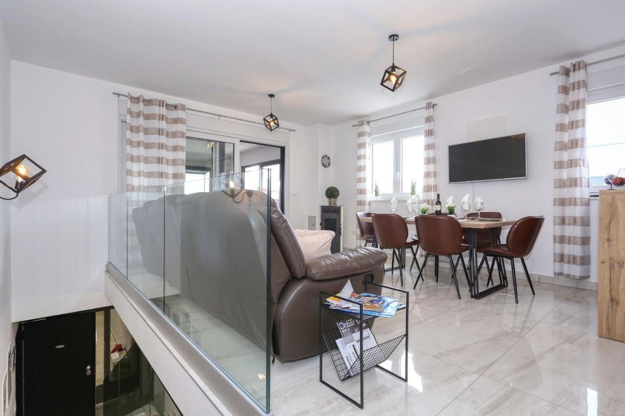 Luxury Apartment Isabell Zaton  Eksteriør bilde
