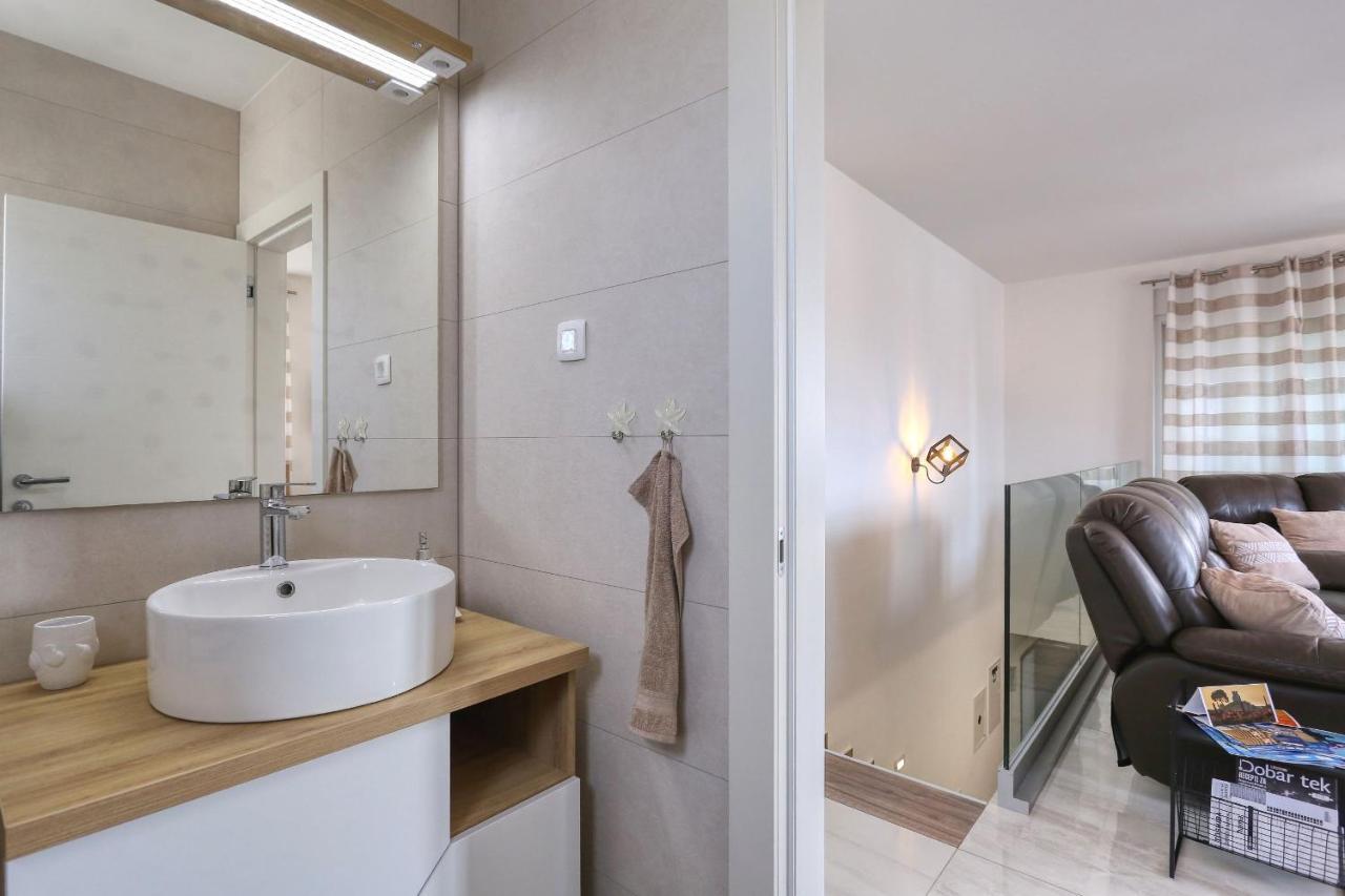 Luxury Apartment Isabell Zaton  Eksteriør bilde
